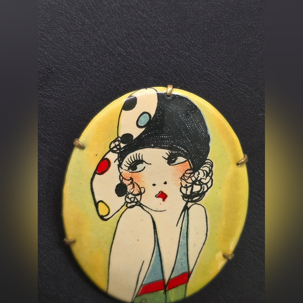 Vintage Art Deco 1920s Flapper Girl Figural Celluloid Brooch Pin - Picture 3 of 10